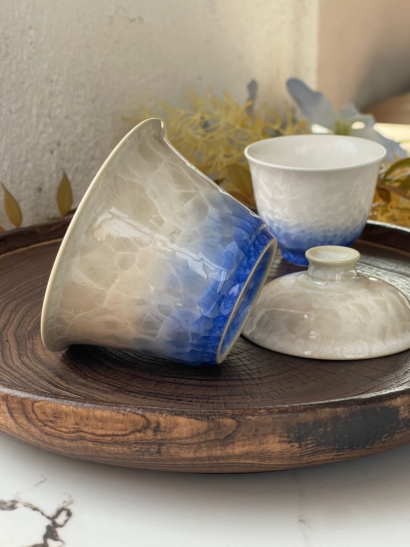 Blue Gradient Gaiwan Tea Set detail 3