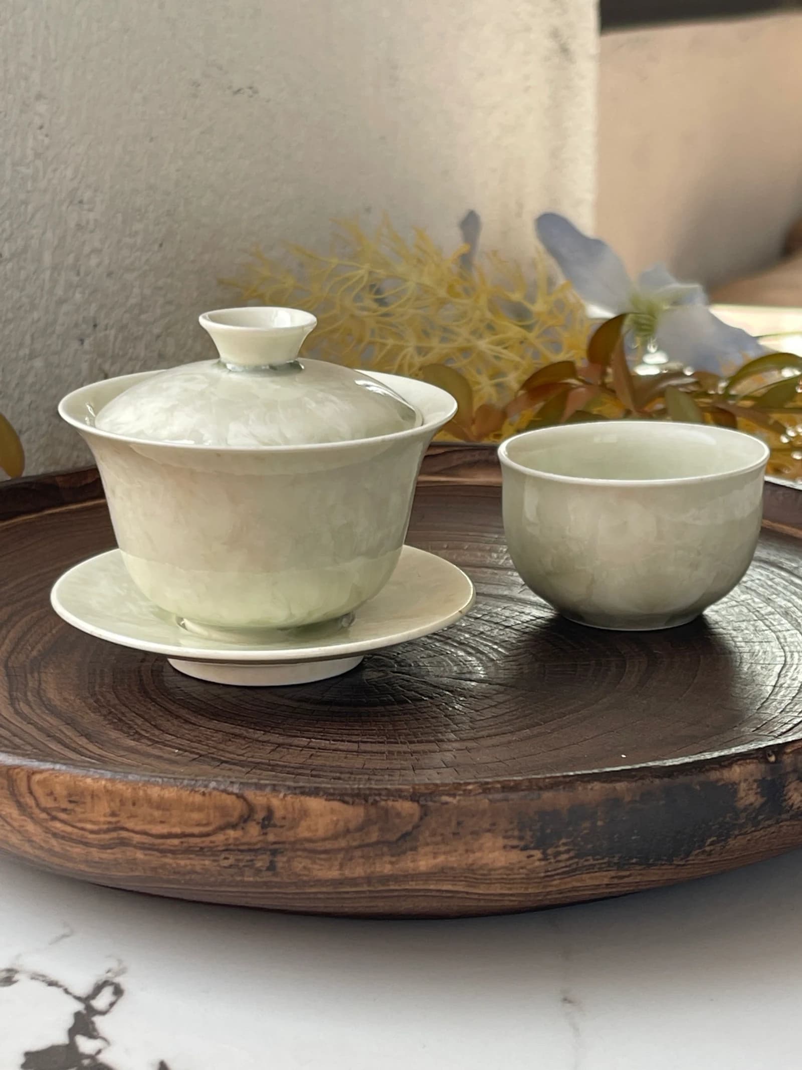 Ivory Gaiwan Tea Set · view 1