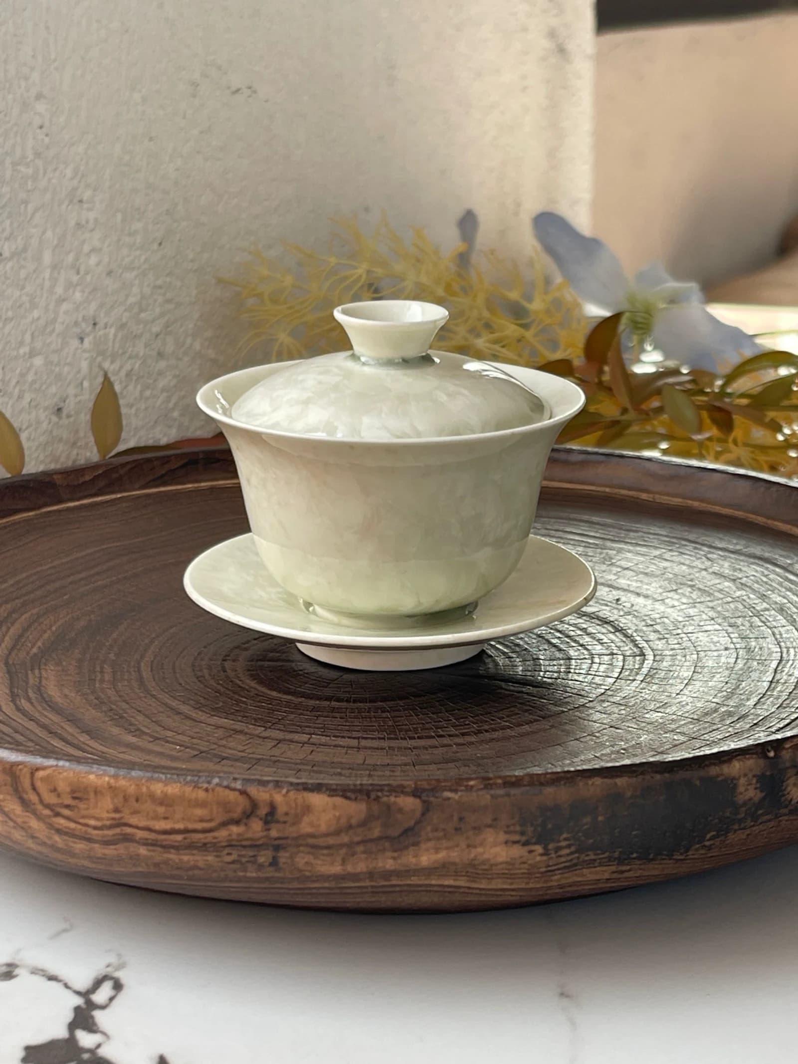 Ivory Gaiwan Tea Set detail 1