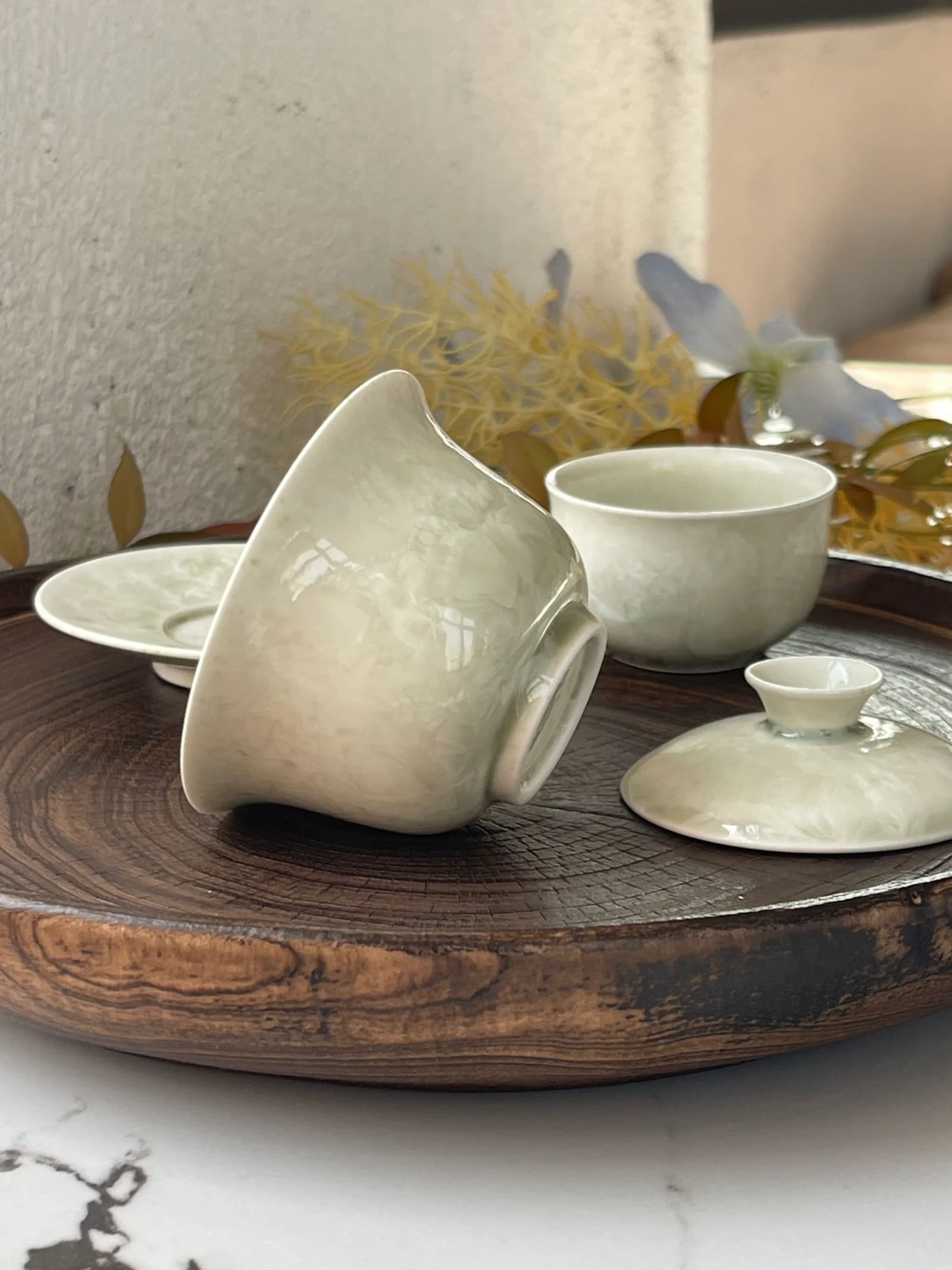 Ivory Gaiwan Tea Set detail 3